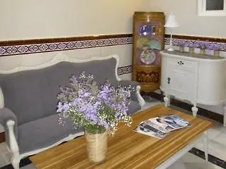 Le Petit Paris Maison d'hôtes 2*