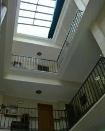 Gasthuis Le Petit Paris 3*