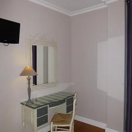 Gasthuis Le Petit Paris 3*