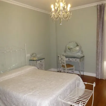 Le Petit Paris 2* Seville